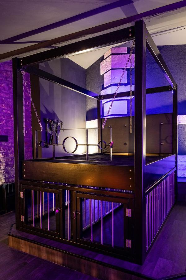 Cherie Cherry - Romantic And Bdsm House Briey Exterior foto